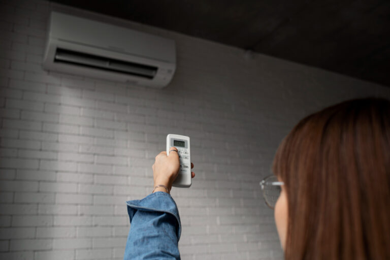 Cara Mudah Setting Remot AC Universal dan Daftar Kodenya
