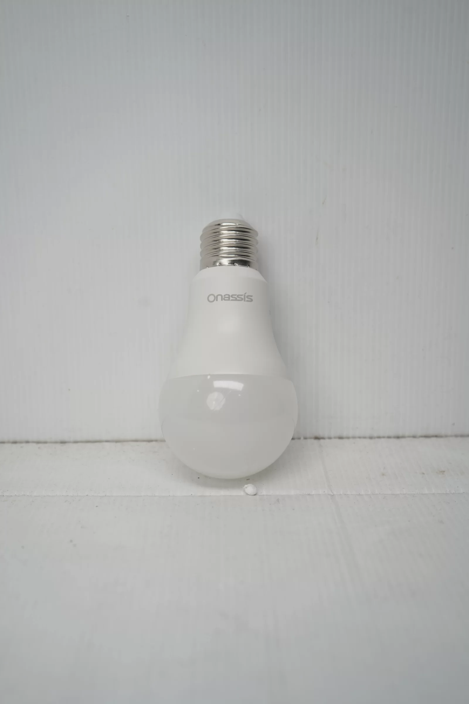 smart bulb onassis