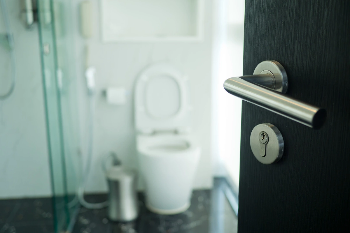 handle pintu kamar mandi