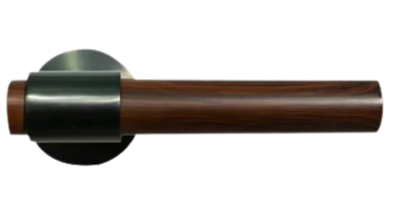 V8-01