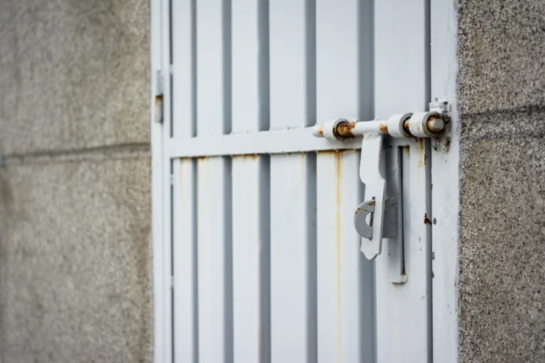Grendel Pintu Aluminium yang Tahan Lama: Ini Rekomendasinya